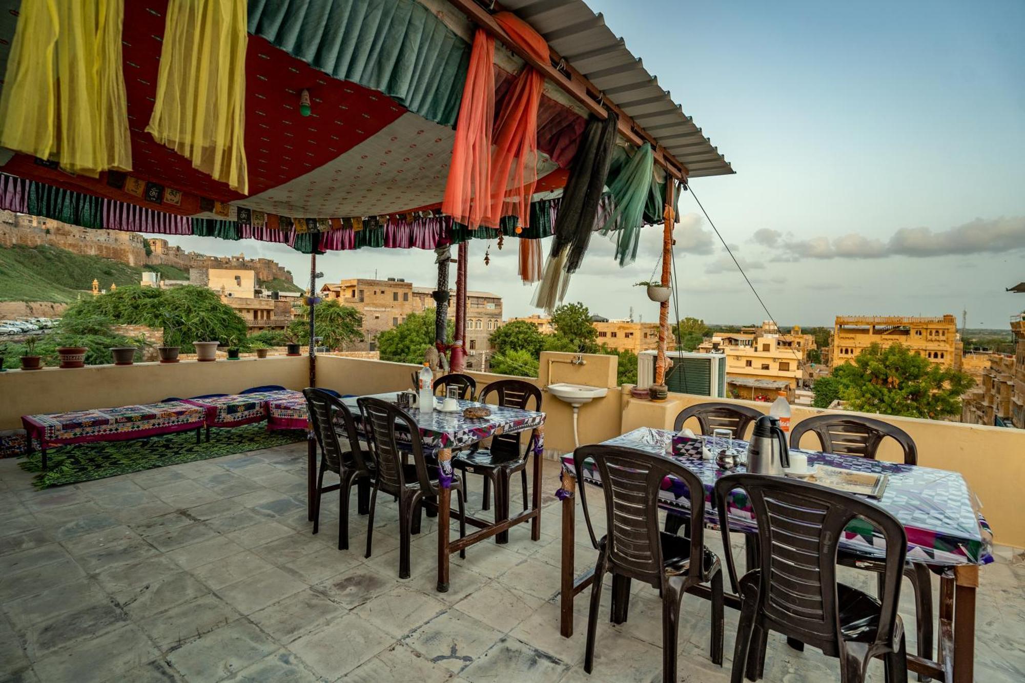 Relax Inn Jaisalmer Esterno foto